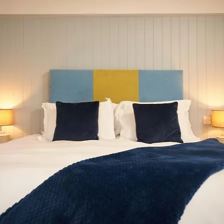 Inn Rashleigh Arms 4*